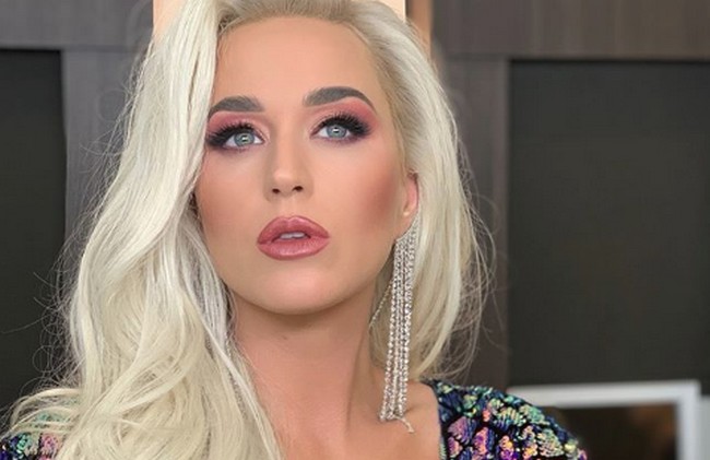 Katy Perry mostra trecho de música inédita; fãs especulam